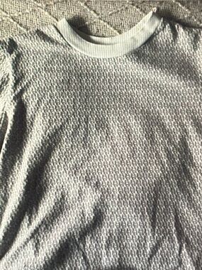 Women’s Short Sleeve Crew Tee in Light Gray